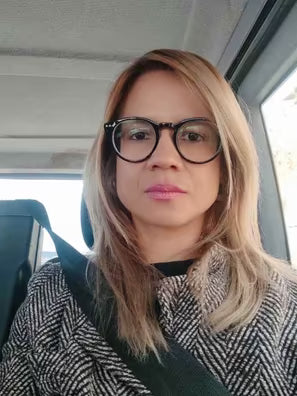 <em><strong>María González - Compradora de Facebook</strong></em>