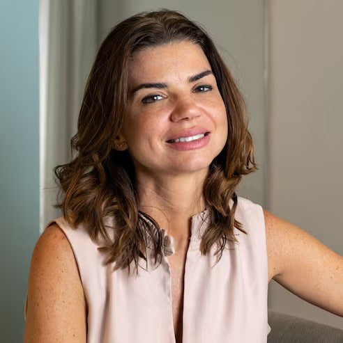<strong>Evelin Vivieros</strong>